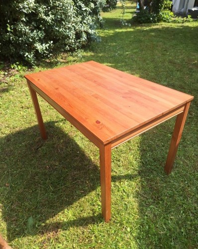 Table chaises salle - table, et